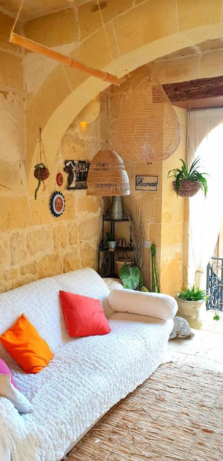 Bedroom Buddha External Bathroom فندق مبيت وإفطار Kerċem