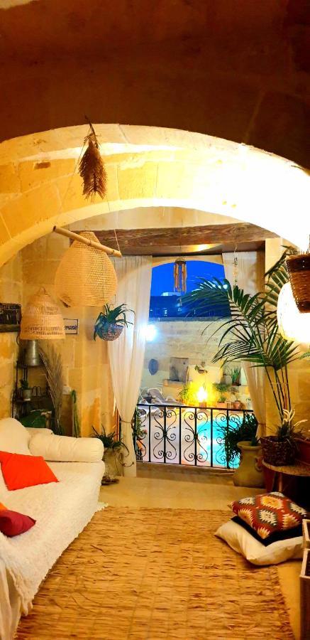فندق مبيت وإفطار Bedroom Buddha External Bathroom Kerċem