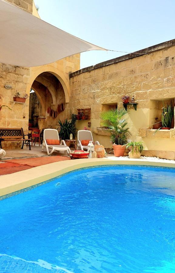 فندق مبيت وإفطار Bedroom Buddha External Bathroom Kerċem